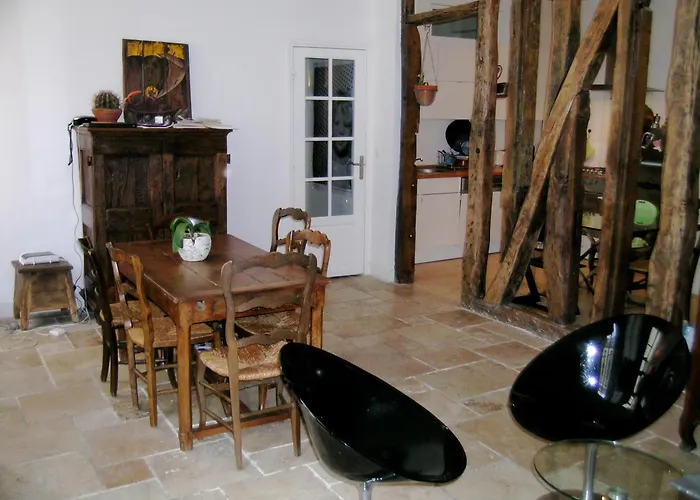 Le Marais 3 Bedrooms Apt